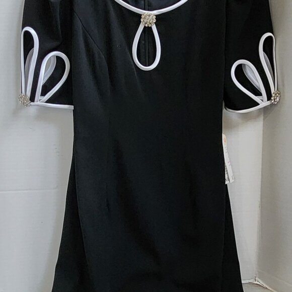 NWT KAREN LAWRENCE Black Sheath Satin & Rhinestone Accentsl Dress SIZE 4 - Picture 1 of 8